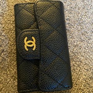 Black quilted key carrier